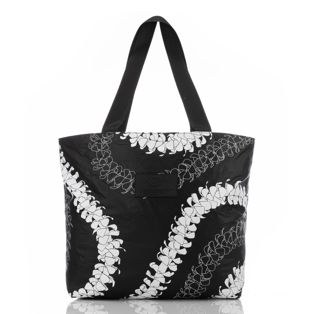 ALOHA Collection Puakenikeni Day Tripper Tote Bag NWT